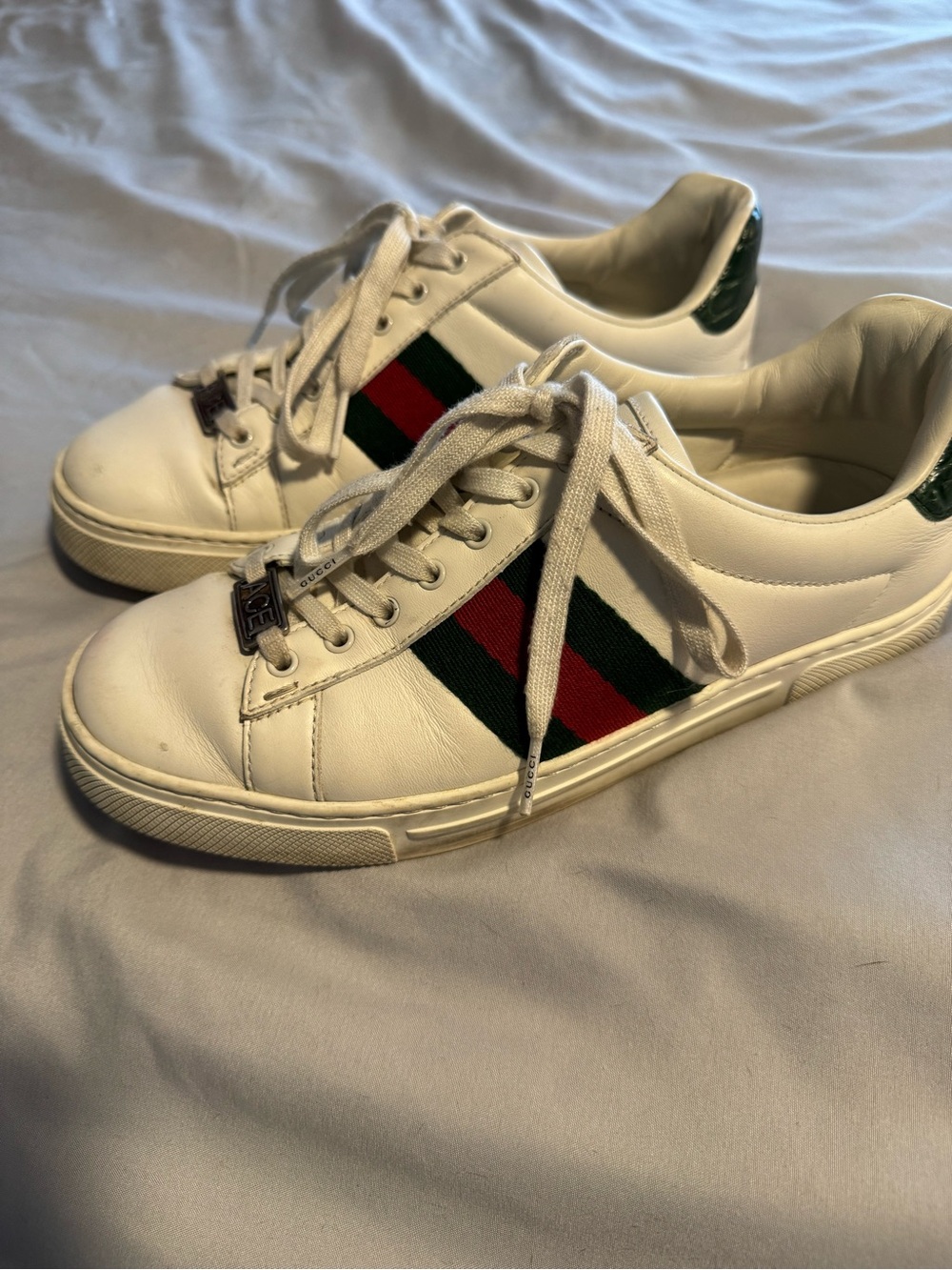 Gucci White ACE Sneakers with Green & Red Web Stripe